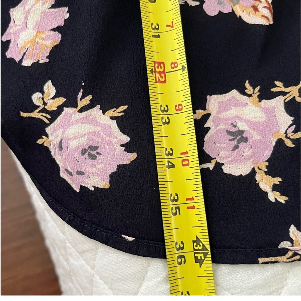 Free People Medium Julia Printed Navy Floral dress or tunic long sleeves EUC! - Picture 7 of 7